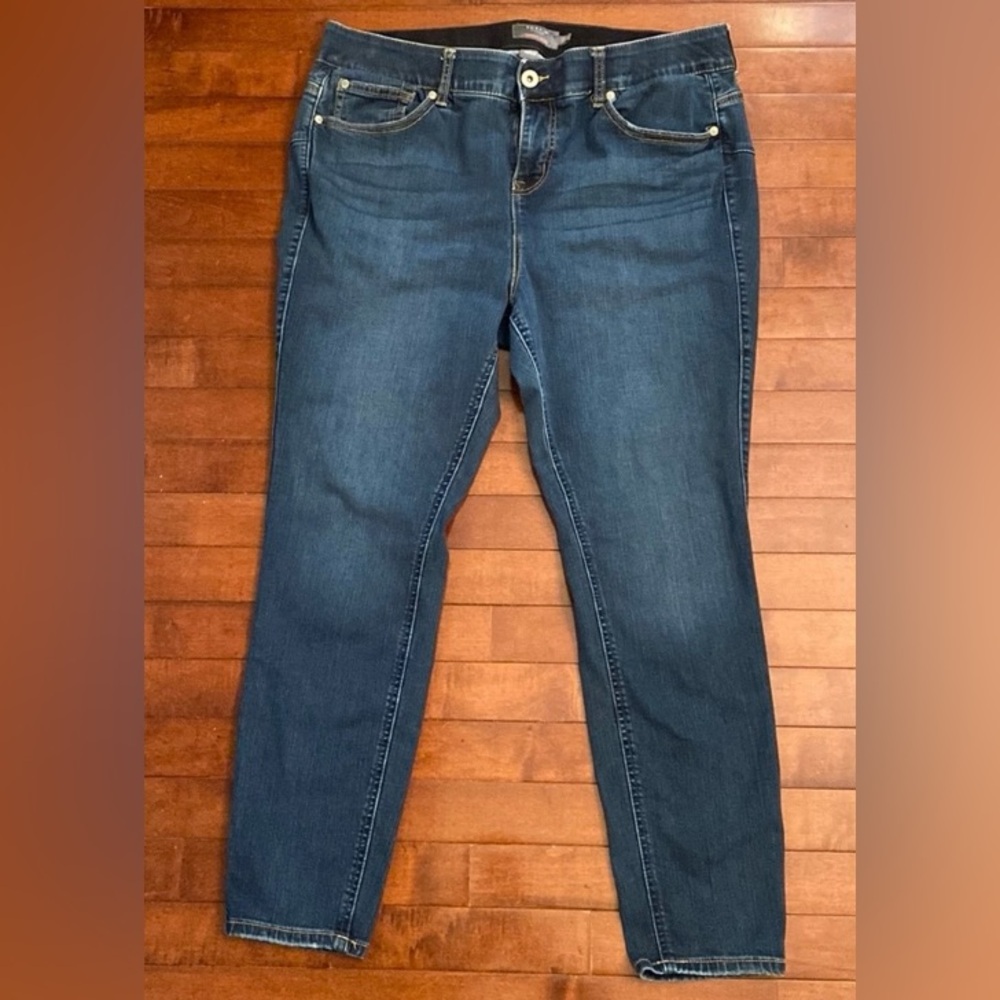 Torrid Feel The Fit Bombshell Skinny SZ 18 Contemporary Classic Denim Blue Jeans